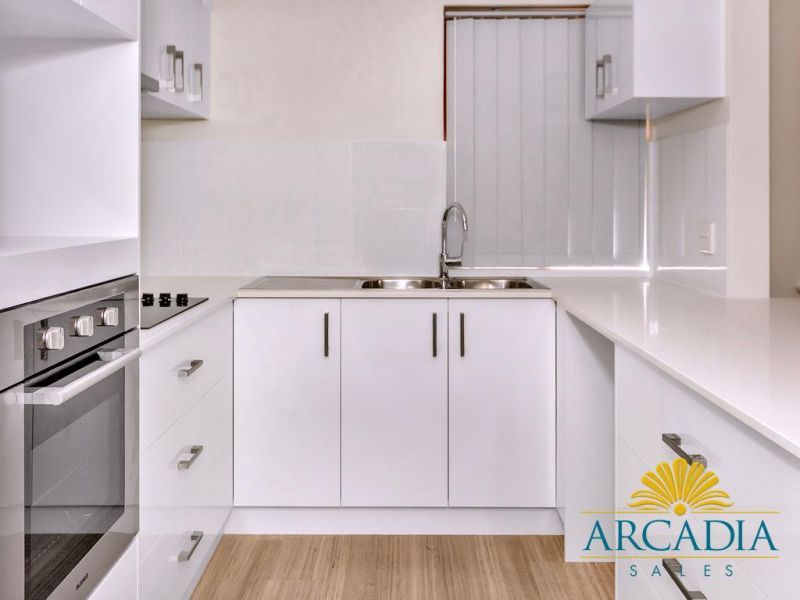 ARCADIA WATERS BICTON - 3 Bedroom, First Floor Stunner...