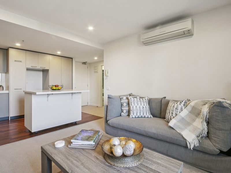 Contemporary Apartment with Modern Finishes