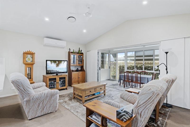 Hidden Oasis with Stunning Sunroom!