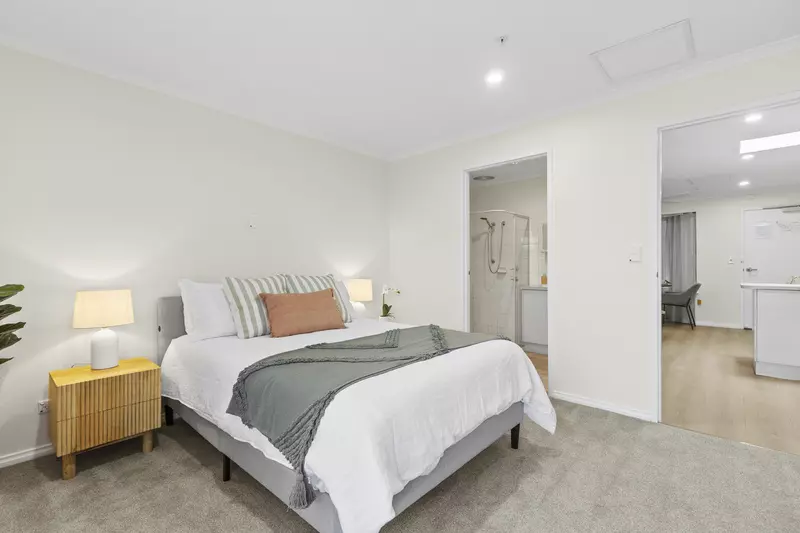 Fresh Finish, Ideal Location