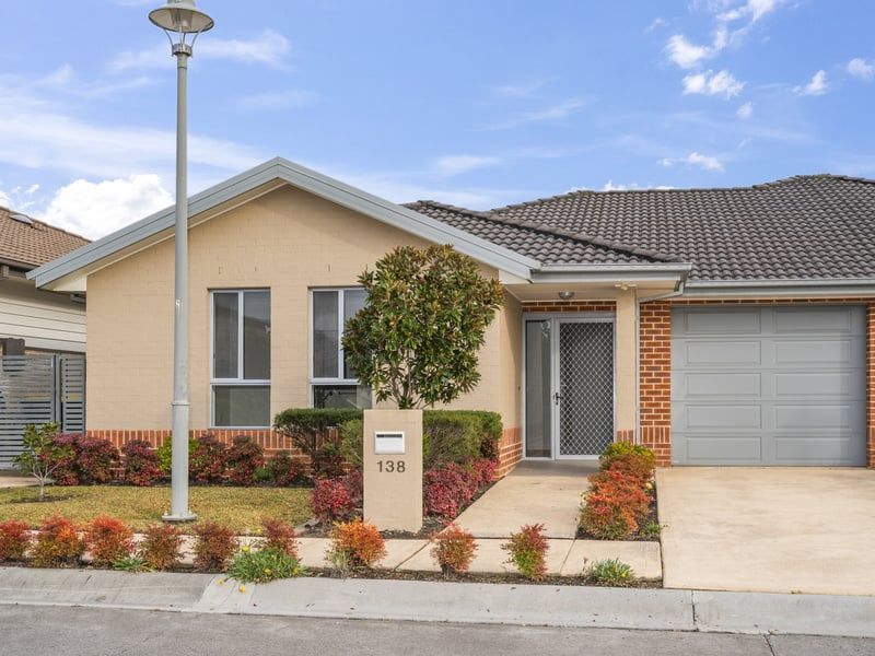 Spacious, Modern villa with Private Outdoor Retreat