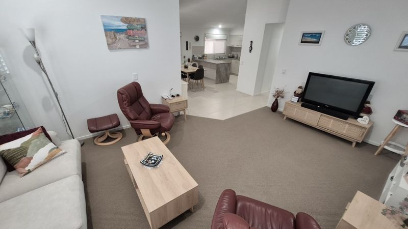 Looking for it's new owner, oversized beauty!