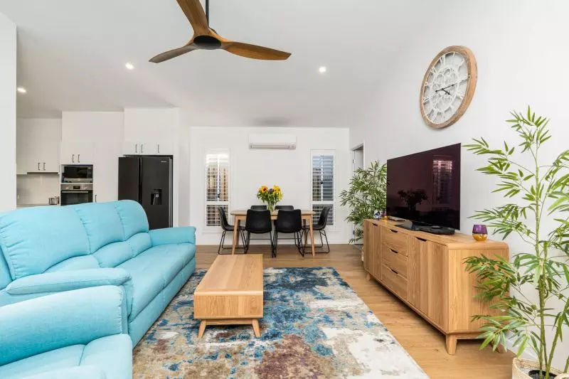 Fresh, Modern Living - Prime Location