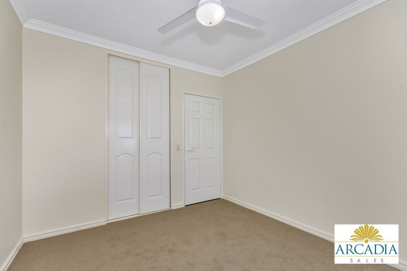 ARCADIA WATERS BICTON - 3 Bedroom Parquetry Floor Stunner
