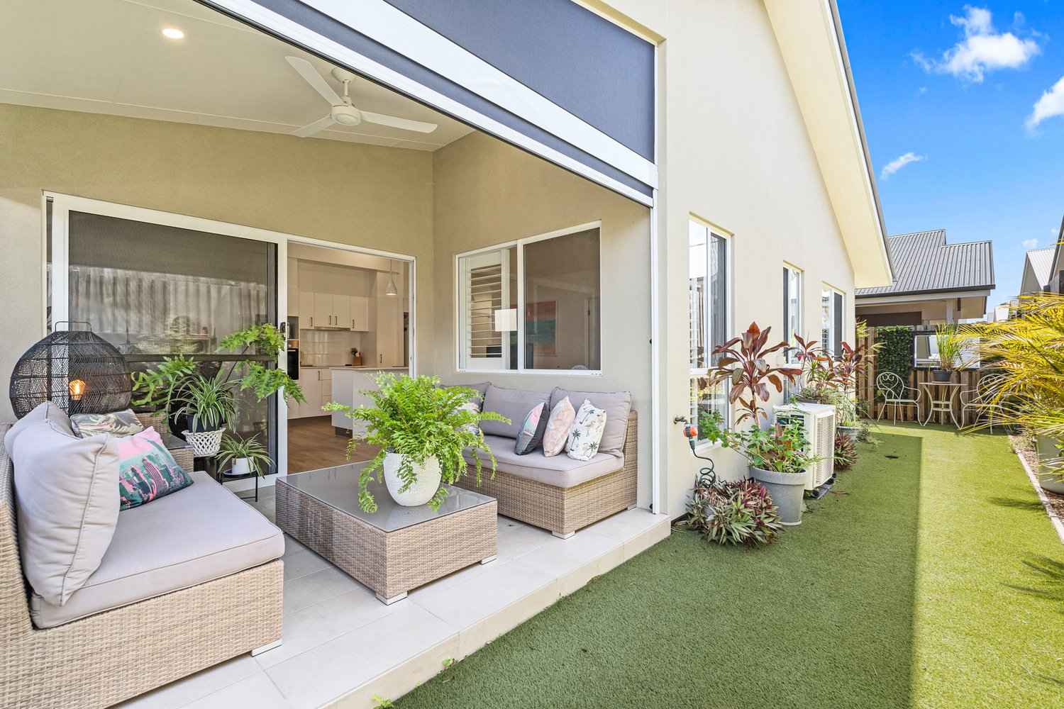 Simplicity and Style – Bright Modern Haven