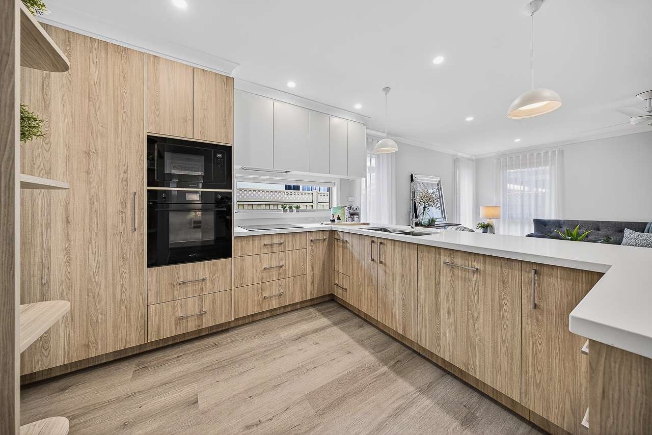 12 Grand Court, Willow Lodge