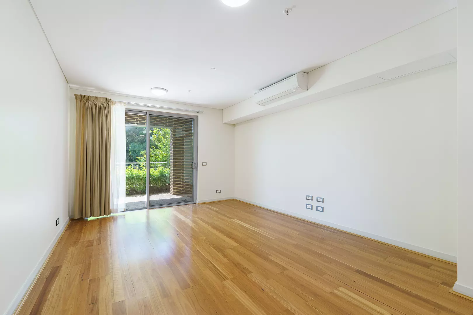 12/17 Segrave Street, Gwelup, WA 6018