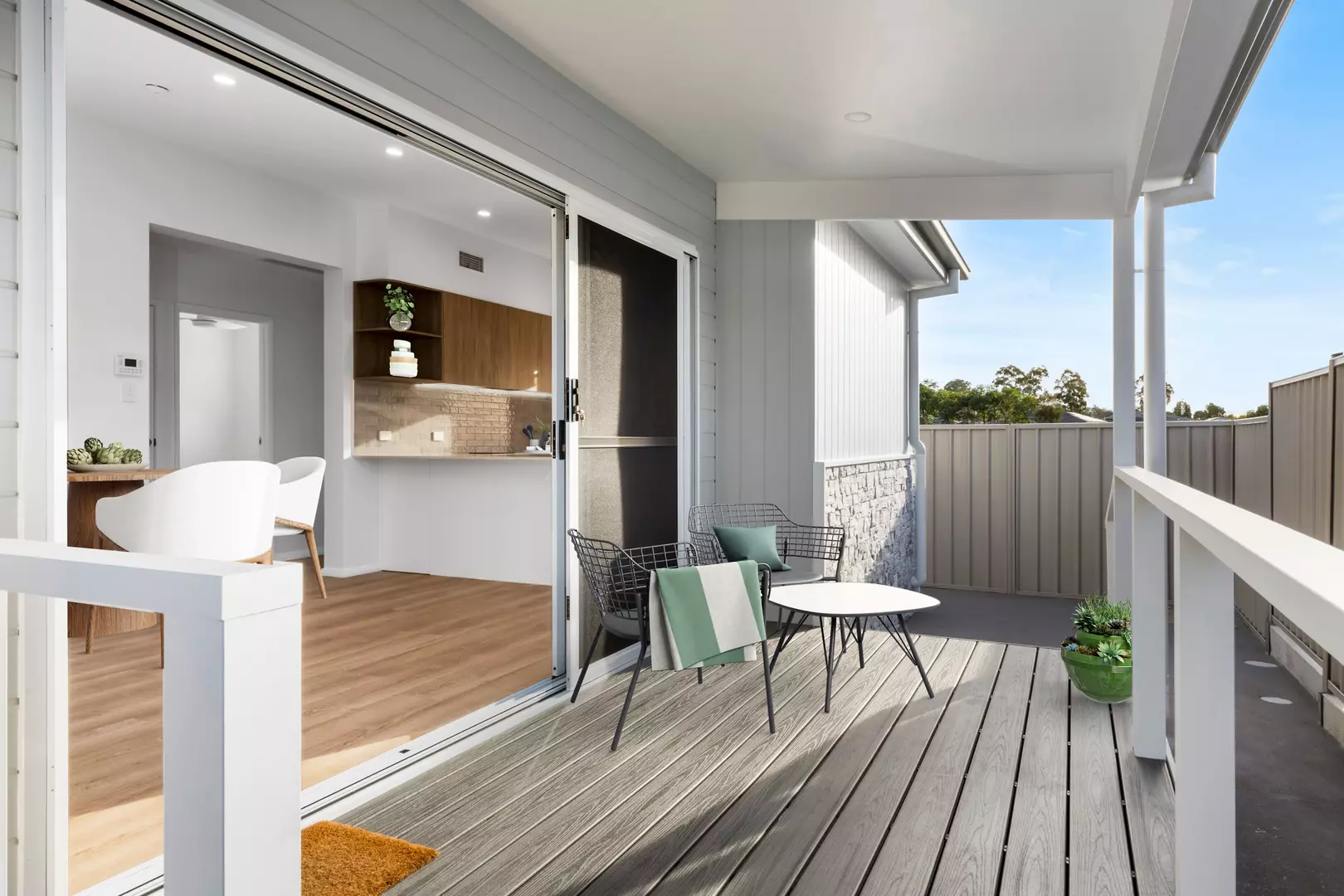 New Modern - 2 bedroom + study