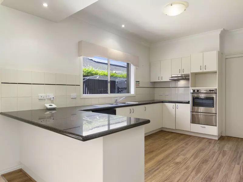 Stylish Home, Tranquil Setting