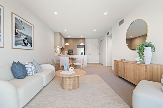 View inspiring, top floor corner apartment