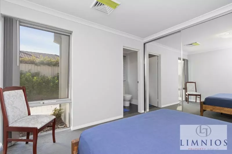 Street Front Stunner !