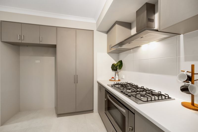 Spacious Riverside Family Retreat!