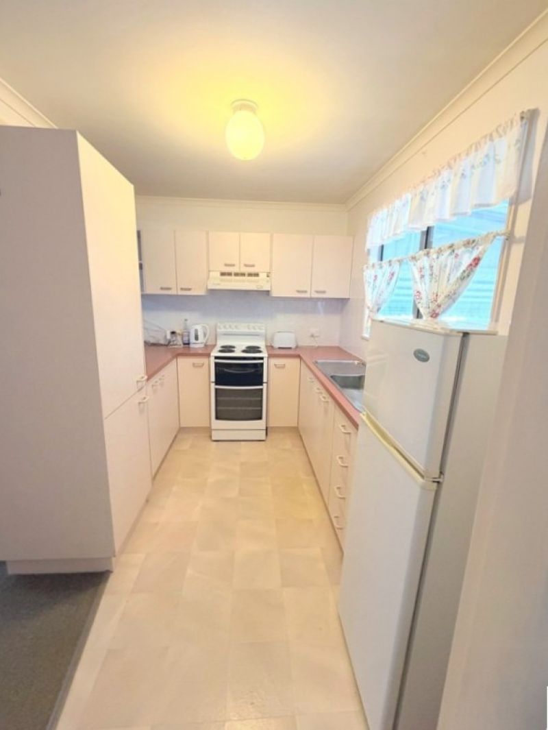 Spacious Home, Enclosed Veranda & Solar Power