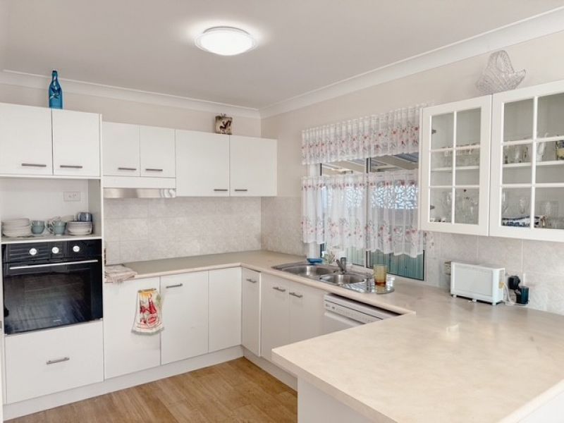 Offers over $670,000 welcome!