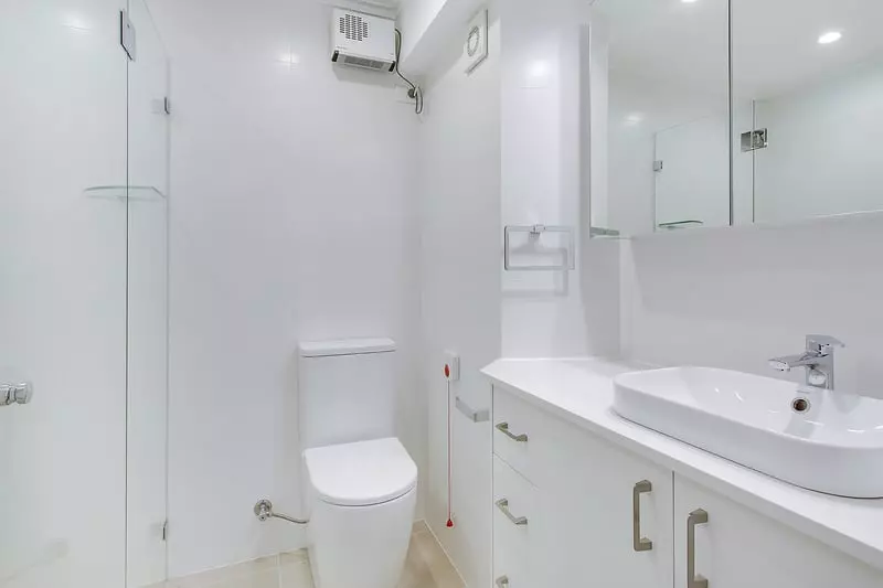 Luxury One-Bedroom Serviced Apartment in Lutanda Manor