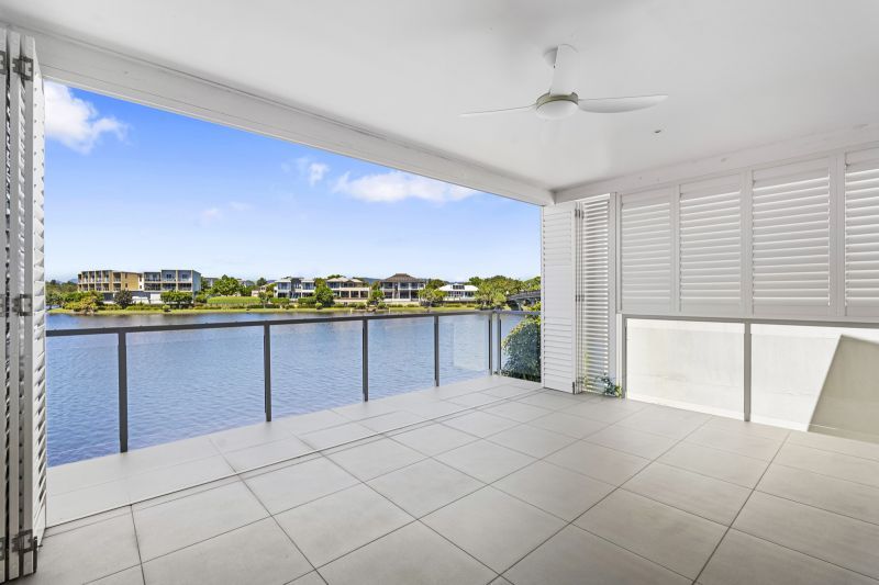 Stunning Three Bedroom Luxury Home with Breathtaking Water Views