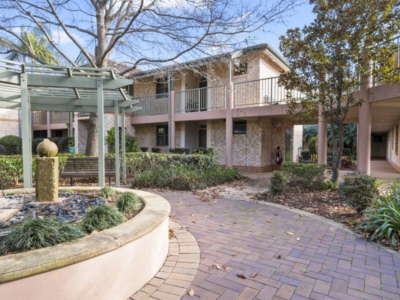 Open plan living with garden outlook