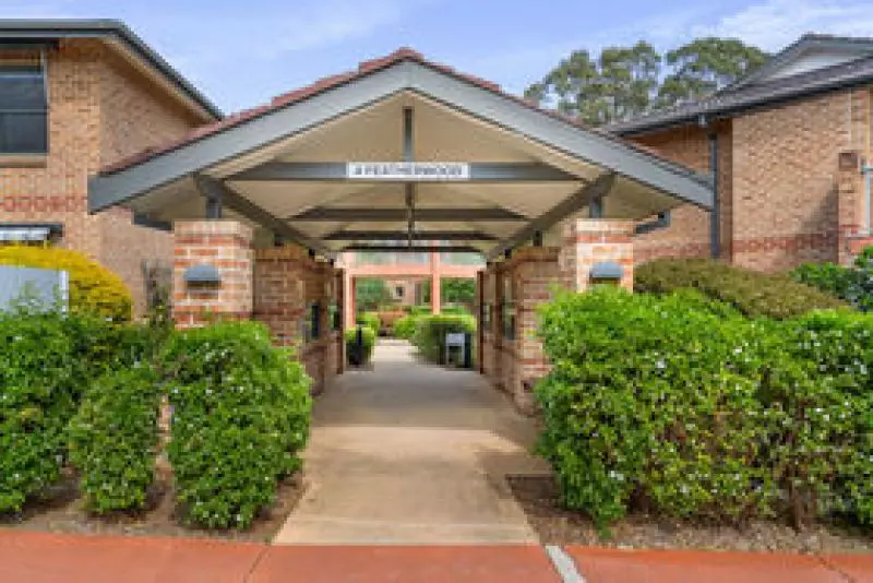 Ground level unit close to the Centenary Centre