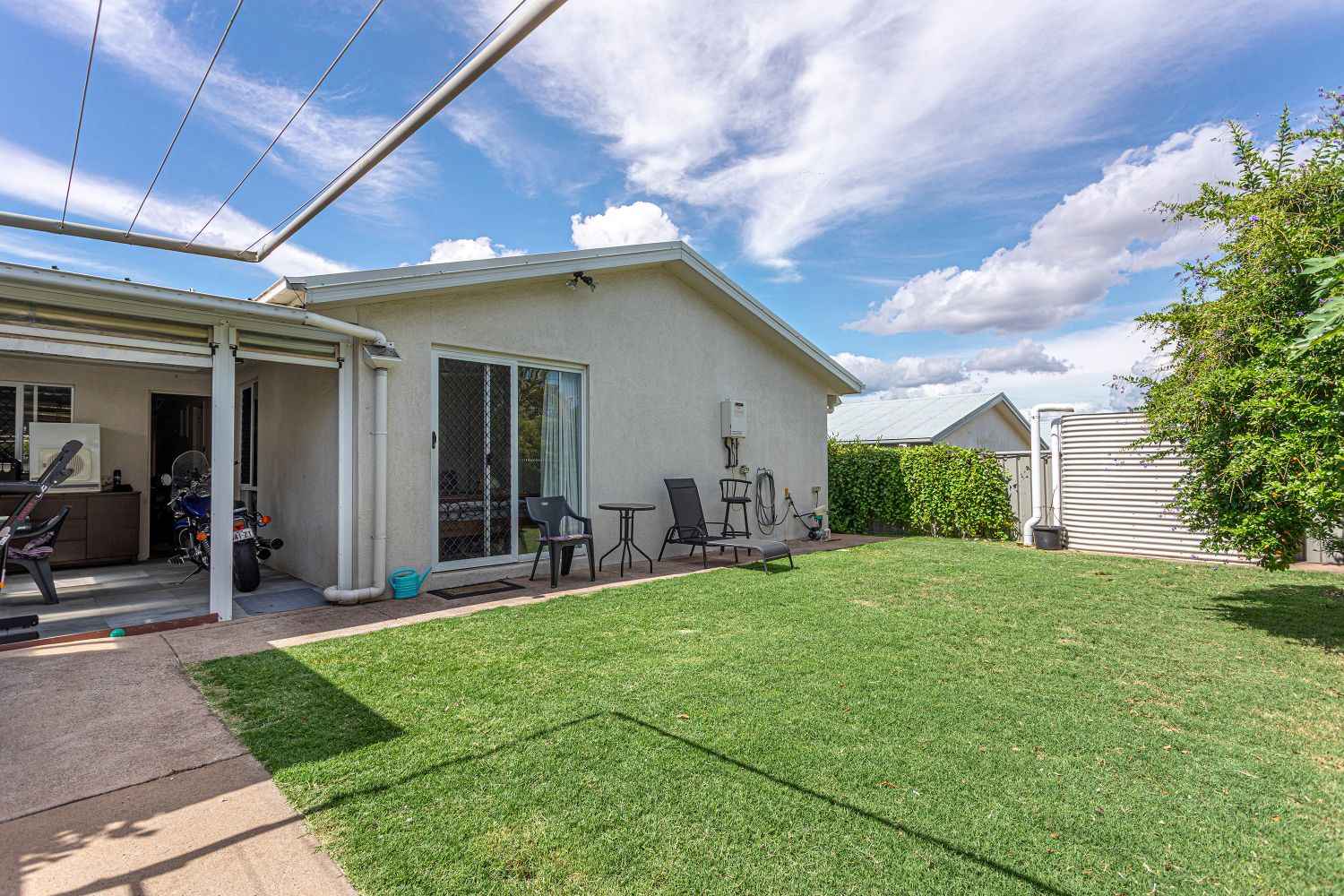 "Watervale"- BRIGHT, OPEN PLAN LIVING