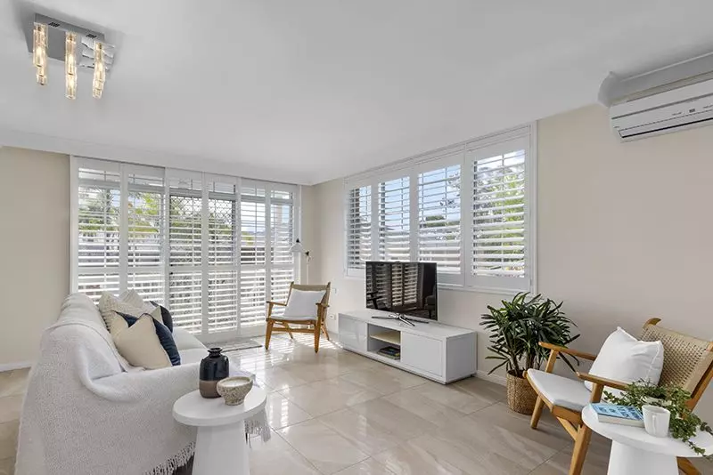 Ideally located, stylish ground floor unit near the Clubhouse.