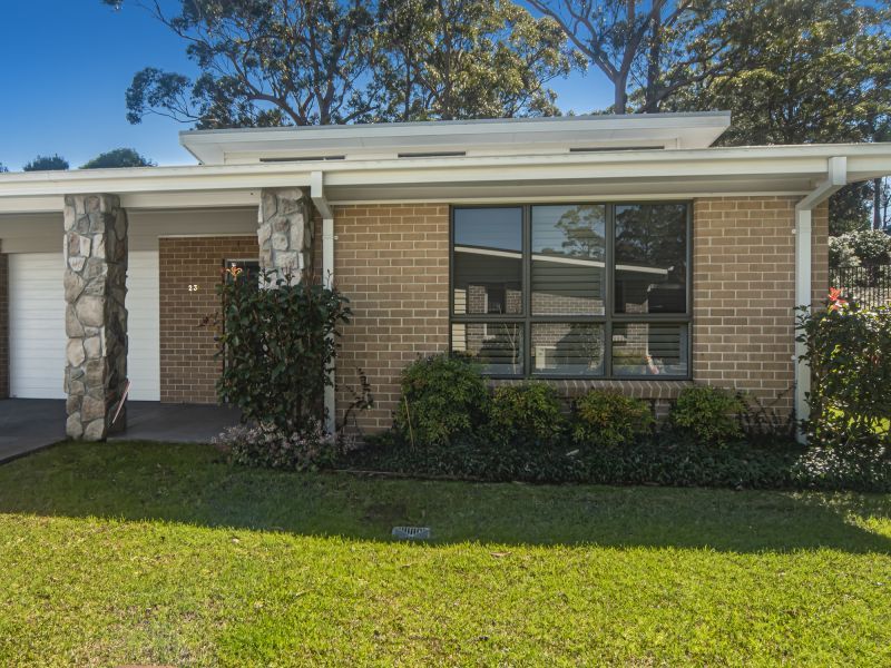 Coastal charm with flexible living and tranquil surrounds