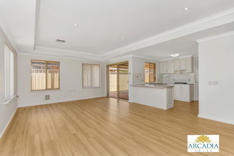 ARCADIA WATERS MANDURAH - Light & Bright Modern 3 Bedroom Home