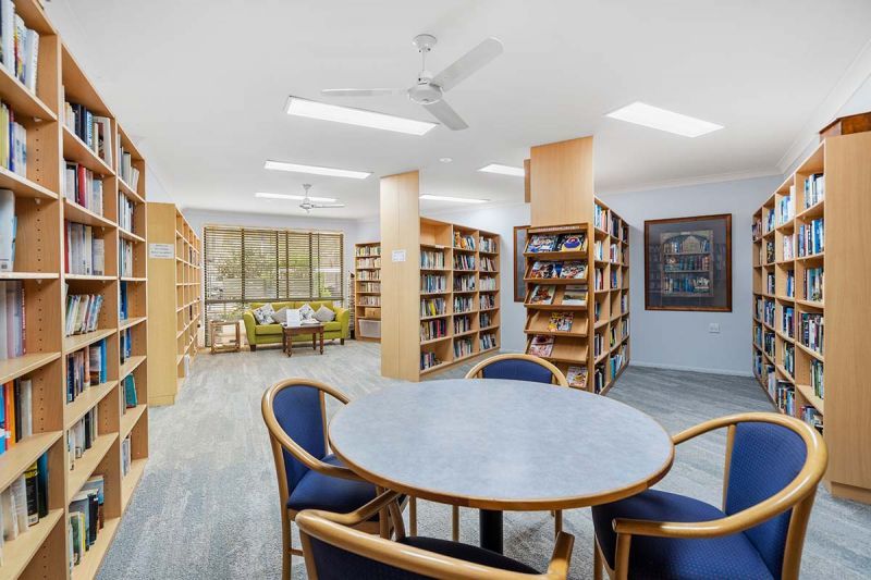 Spacious bayside living with 2-bedrooms