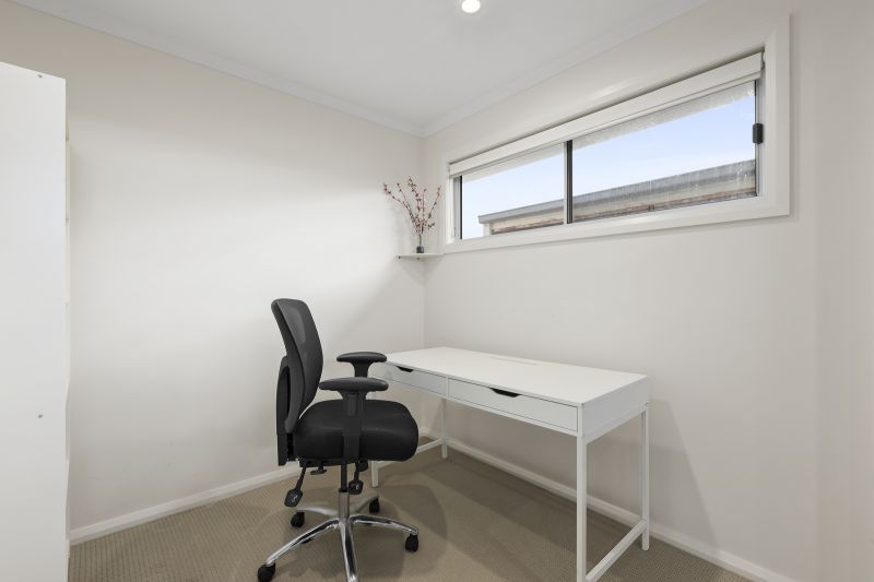 Elegant & Bright Two-bedroom Home