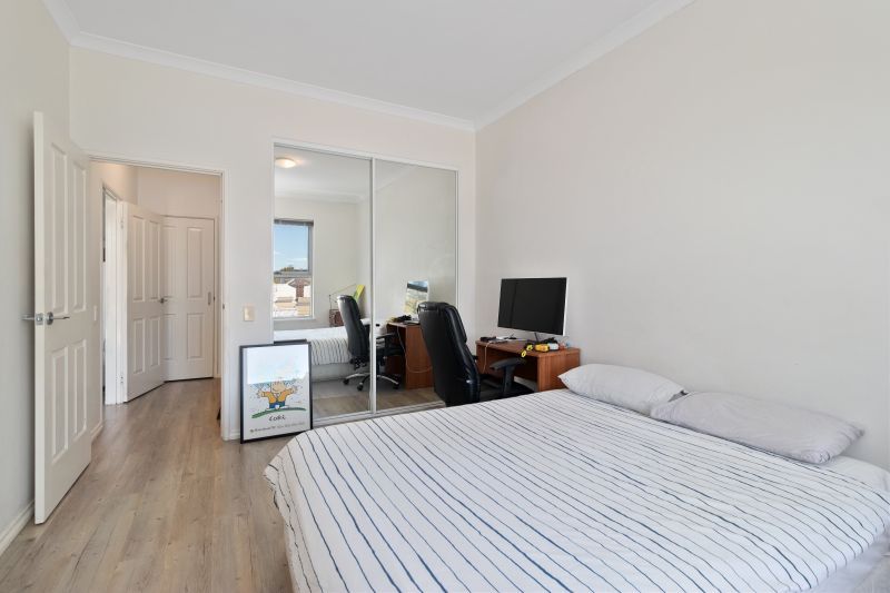 Central Living & Resort Style!