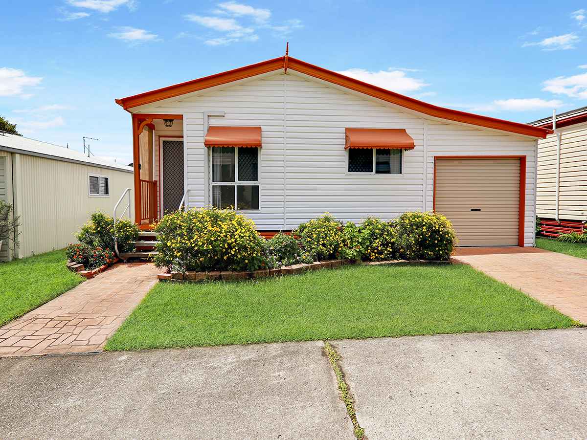 Villa - 3 Bedroom - Beautiful - Open Plan Living - SOLD!