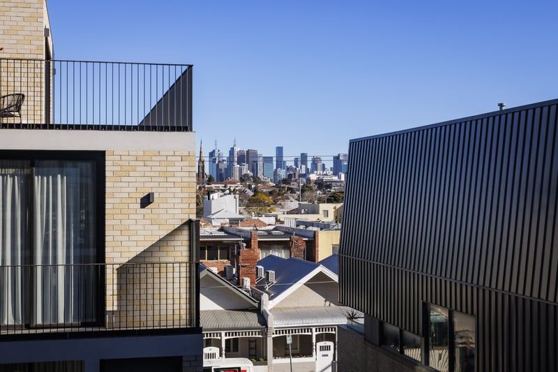 City Views and Spacious Design in Exclusive Apartment