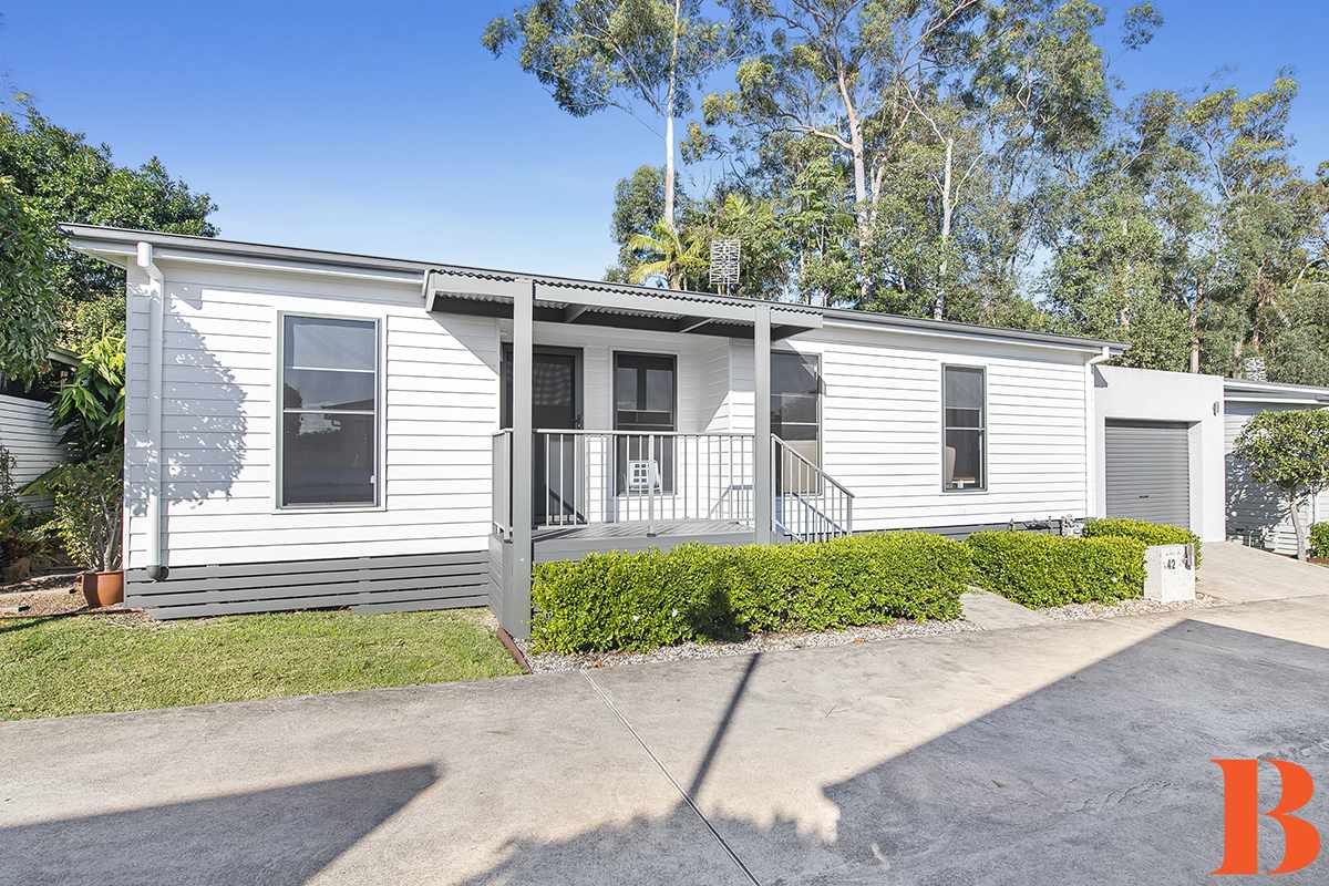 Best Value in this Neighbourhood at Broadlands - Great rear garden and outdoor space - Excellent Presentation