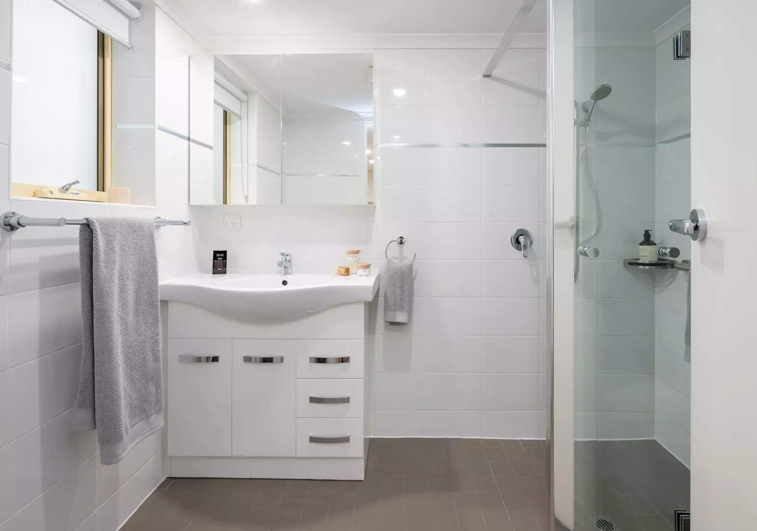 Eldercare College Green: ground floor two-bedroom unit close to the city