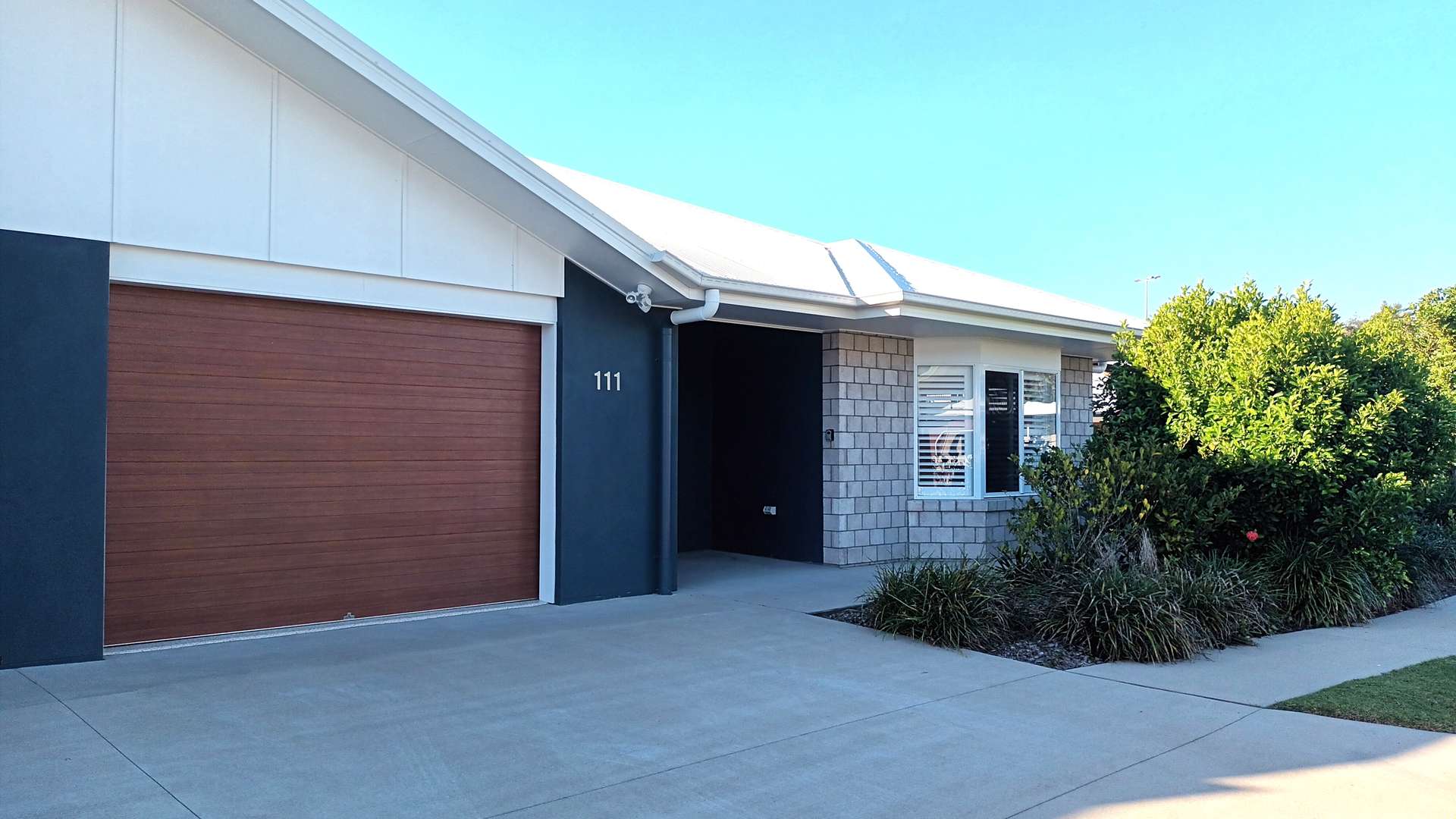 Combining style and simplicity, the Rockpool prioritises space and flow.