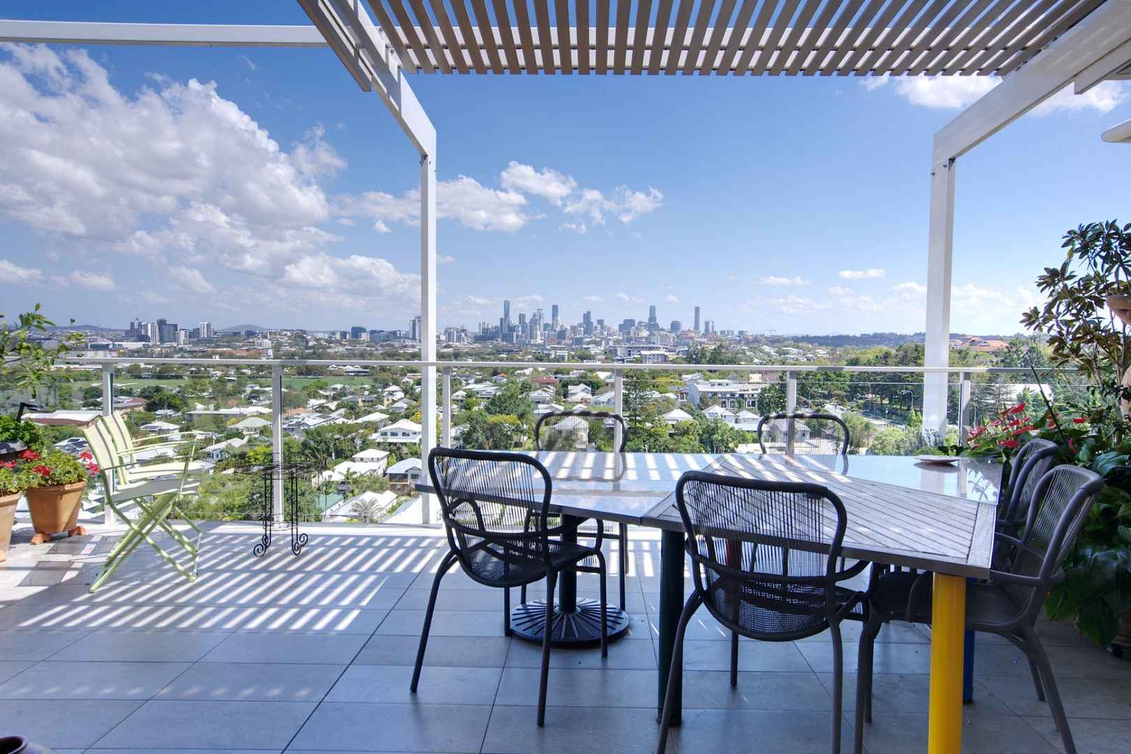 Architecturally Designed Retirement Apartment with Sweeping City Views