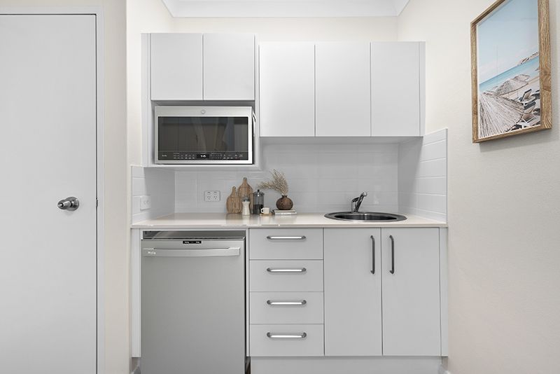 Beautifully refurbished one bedroom serviced apartment with sunny, private courtyard.