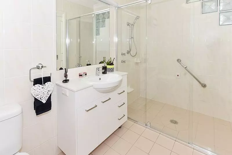 Spacious and stylish Serviced Apartment