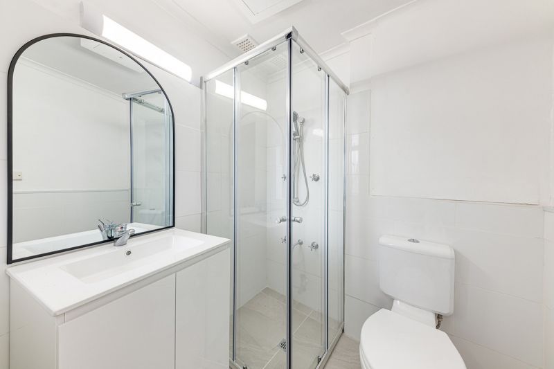 Location  Location  Location: STUDIO  APARTMENT