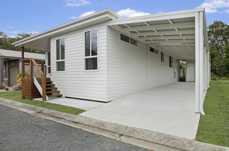 New Modern home in South West Rocks!