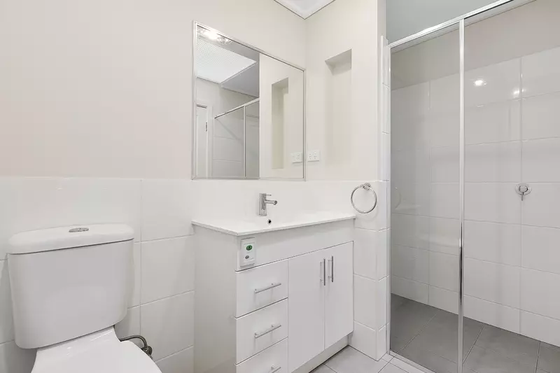 Tranquil garden retreat with A-grade village location