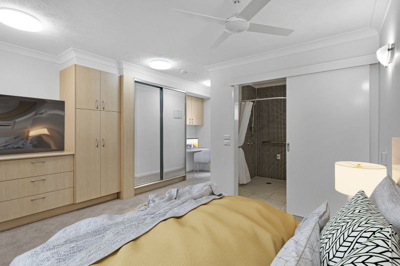 Two-bedroom apartment with ocean views and large balcony