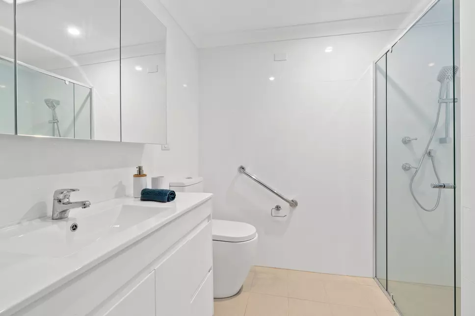 Spacious and Light-filled 2 Bedroom Home - Colooli 222