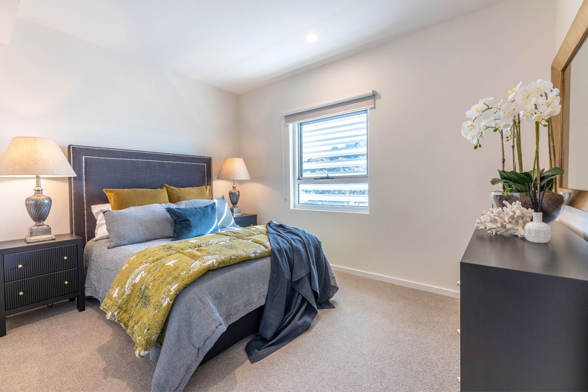 Morning Sun & Skyline Outlook