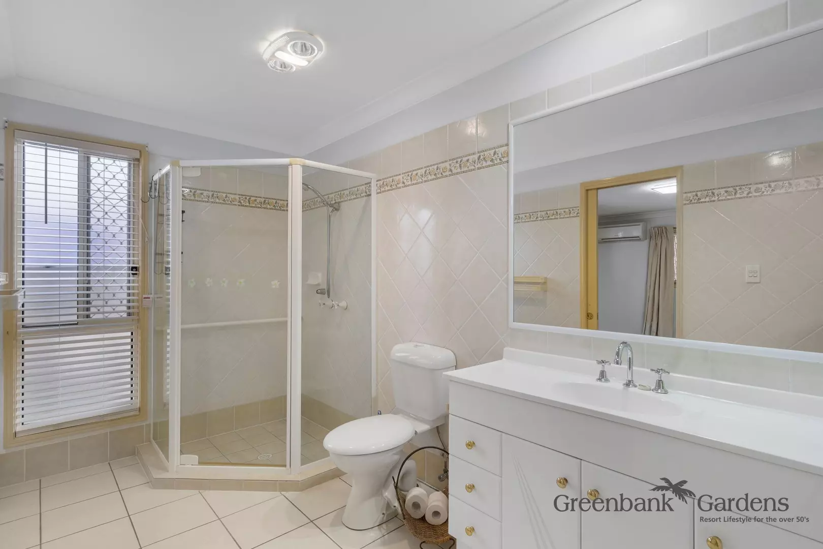 Elegant 3-Bedroom Residence in Over 50s Lifestyle Resort - GREENBANK GARDENS