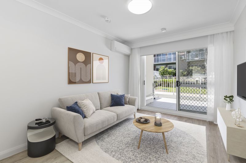 Beautifully refurbished one bedroom serviced apartment with separate bedroom and ensuite plus kitchenette and terrace next to pool area.