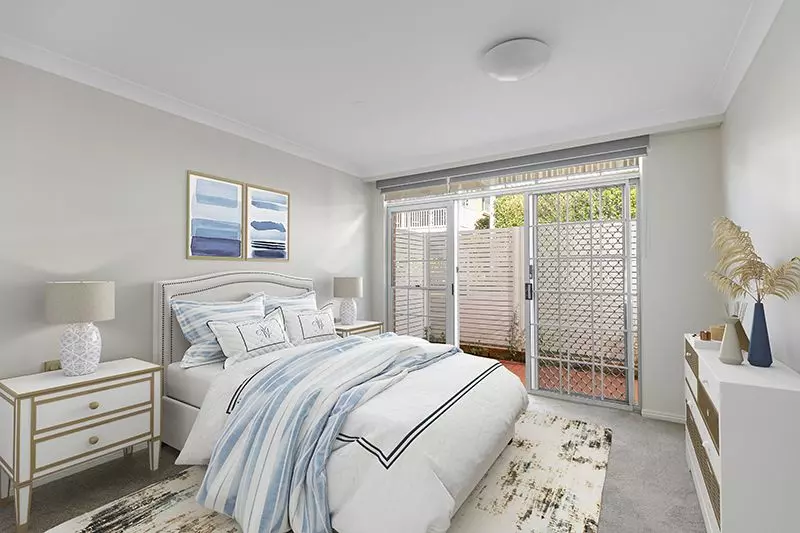 Gorgeous modern unit with easy access and convenient location