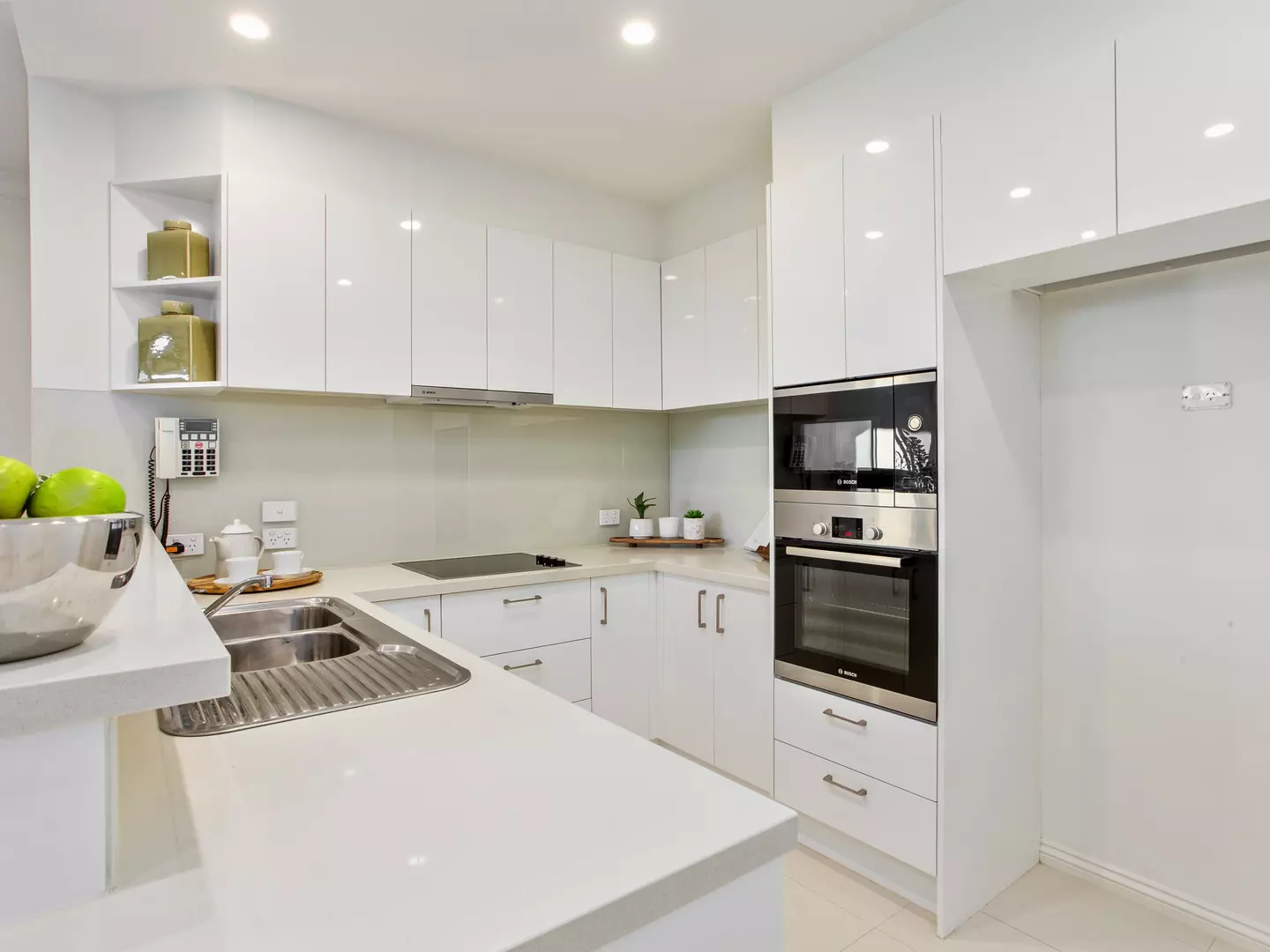 Rare North-Facing Apartment Offering Incredible Location & Views!