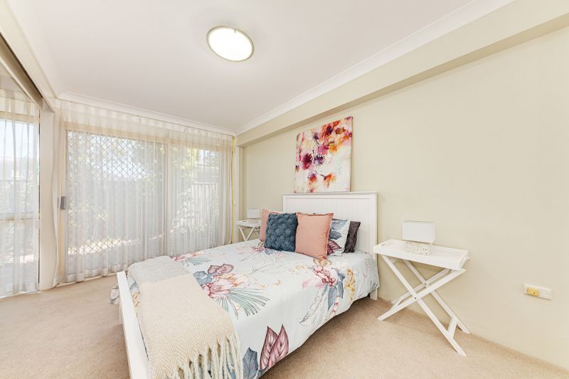 RARE FULLY RENOVATED STUDIO APARTMENT LOCATED ON THE GROUND FLOOR WITH AN EXCELLENT OUTLOOK