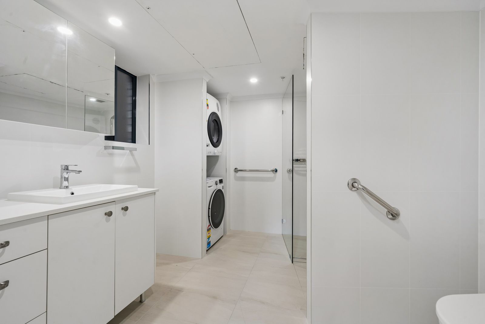 Spacious ground-floor, one-bedroom apartment