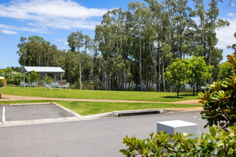 Lakeside Views - Relaxed, Stylish Living at its Best!